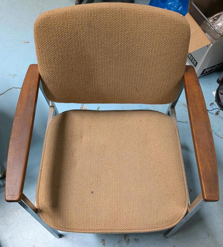 Vintage MCM Style Chair. 31" Tall, 23" Wide, 24" Deep.