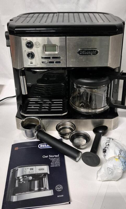Delonghi Coffee and Espresso Machine Model BC0430 - Powers Up