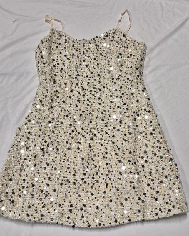 New sz Medium Women's Sequin Dress