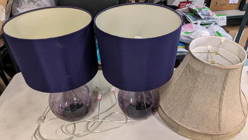 Lamp Lot. 2 Lamps with 2 Shades. Lamps stand 20" tall. Extra Shades Stand 12" Tall. Lamps Tested Working.