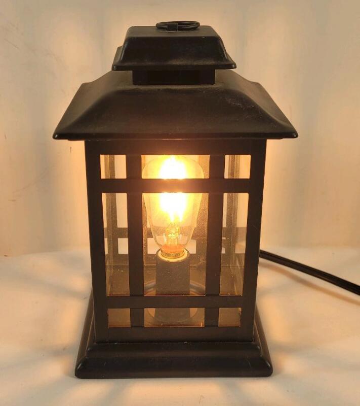 Electric Hanging Lantern Light . Measures 7 &frac34;" Tall . Working