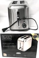 [Light Wear] BLACK+DECKER 2-Slice Toaster, Stainless Steel with Extra Wide Slots, Shade Selection, Retails $39.99