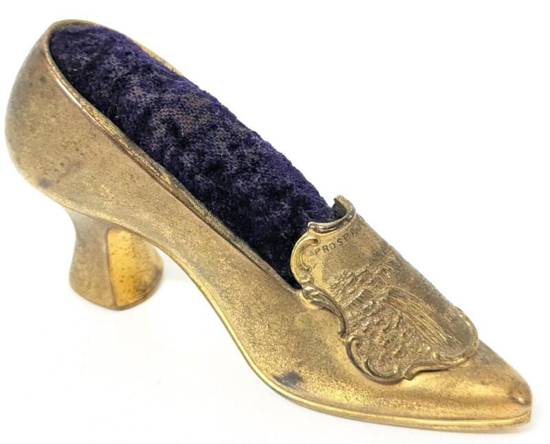 Antique Victorian Prospect Point, Niagara Falls Souvenir Shoe Pincushion, 2" Tall