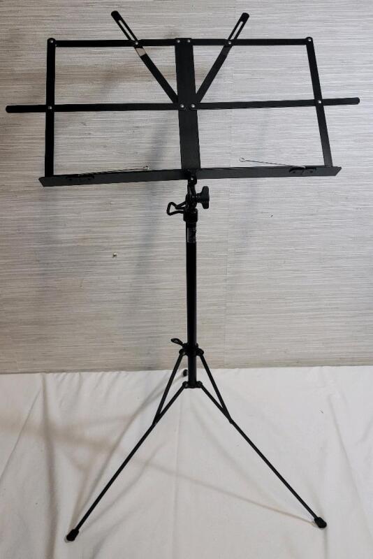 Yorkville Extendable/Folding Sheet Music Stand . Measures 31" - 44" tall