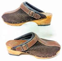 NICE! Vintage Size 10-10.5 COUGARS Suede & Leather Clogs in Good Condition