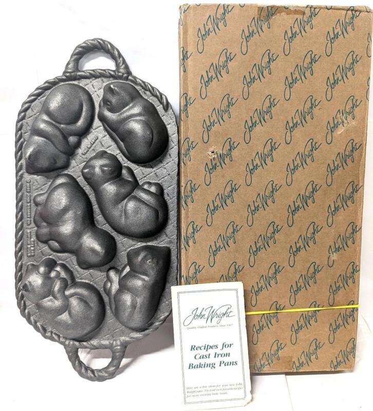 Vintage 1985 John Wright Co CAT NAP Heavy Cast Iron Muffin Mold Pan With Original Box, 15.5" &times; 7.5"