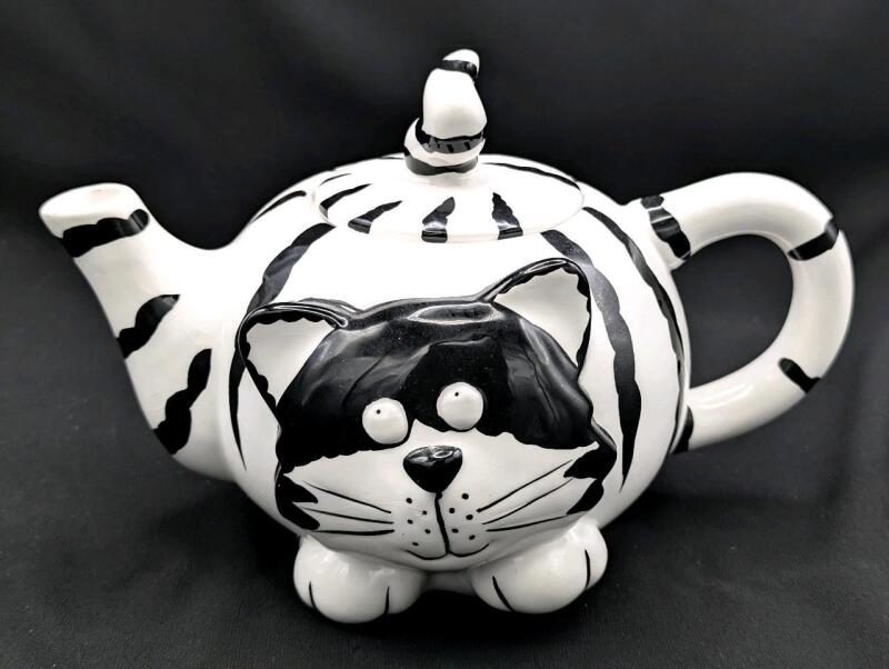 Adorable CHERI LANE "Cassanova" Chester Cartoon Cat Teapot, 5.65" Tall, Shallow Chips Along Rims, Crazing Throughout