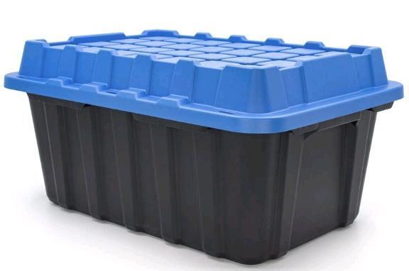 New MasterCraft Heavy Duty 88L Bin, Black, 8 lids, Retail's for $31.99