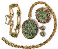 Vintage Crushed Jade Chip Jewelry: Large Oval Pendant Locket on 22" Chain, Oval Filigree Brooch, Pair of Pierced Earrings, Bracelet