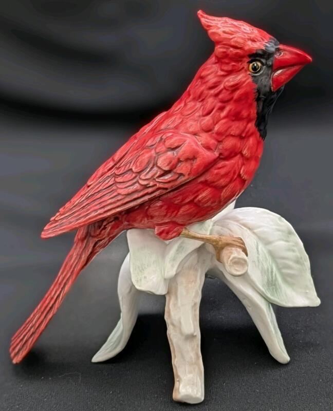 Vintage 1969 GOEBEL West Germany CV 111 Cardinal, 6.5" Tall - Tiny Chip on Tail Tip