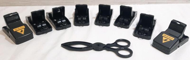8 New Mouse Traps with Carrying Tongs