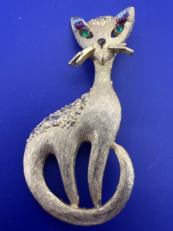 Mamselle signed Kitty Cat Brooch