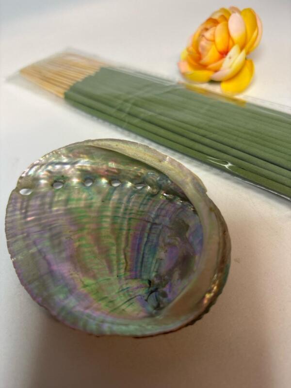 Aromatherapy Sticks 50 White Sage Aromatherapy Sticks 8.66 Inches, Suitable for Yoga and Meditation Purify the Mind, Eliminate Negative Energy / 4&rsquo;&rsquo; Abalone Shell Incense Burner