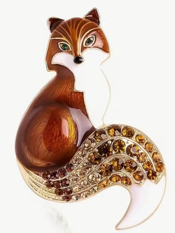 Lovely Fox Champagne Honey Amber Rhinestone Accents Enamel Brooch Approximately 1.75&rsquo;&rsquo;