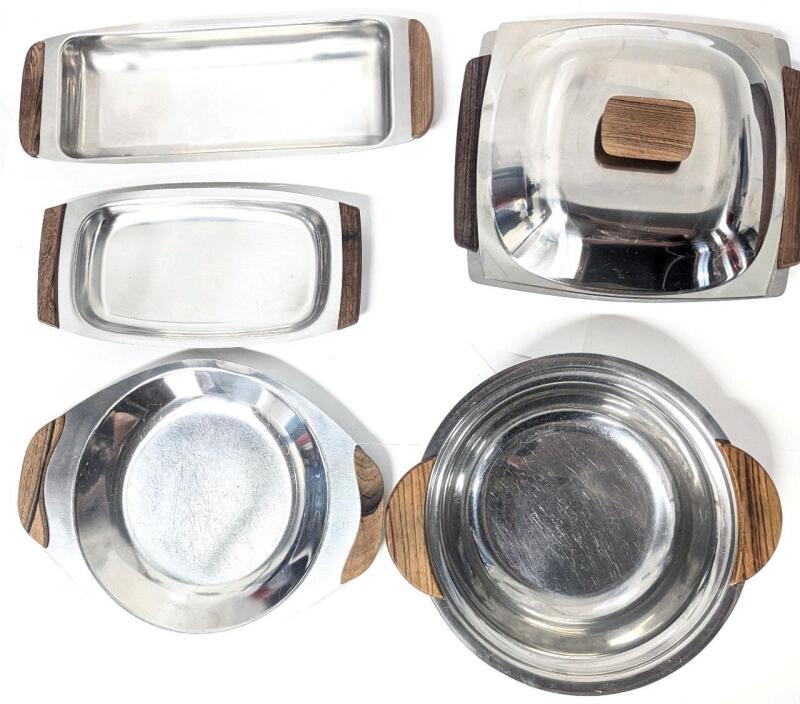 Vintage Mid Century Modern Stainless Steel Serving Dishes & Trays Up To 10.15" &times; 8.5"