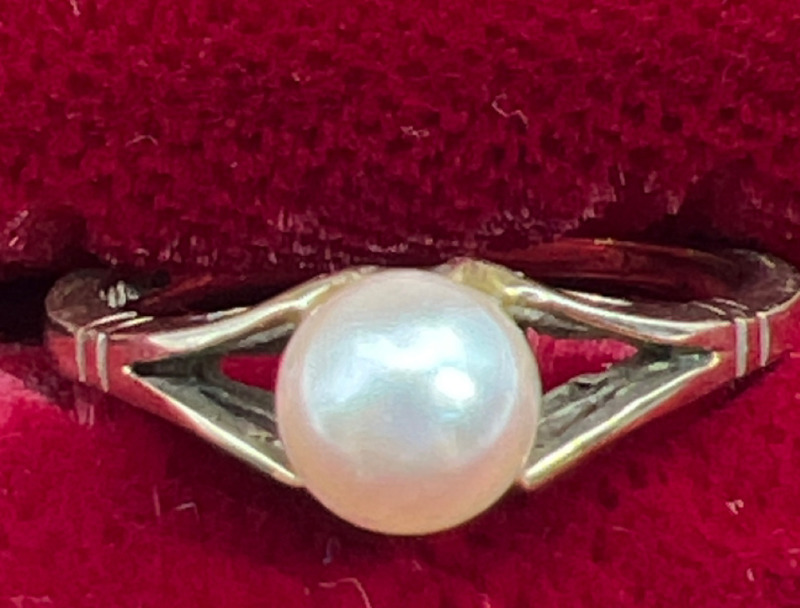 9K Vintage Solitaire Pearl Ring 375