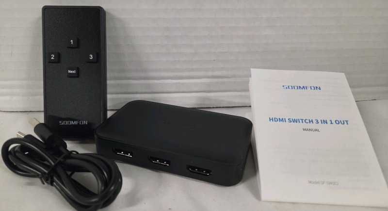 New | Soomfon HDMI 3 in 1 out Hub | Plugs in Via Type-C Cord | Comes w/ Remote for Easy Switching