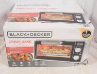 As New - Black & Decker Crisp 'N Bake Pro 4-Slice Air Fry Toaster Oven . Retail $110