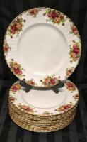 12 Vintage Royal Albert "Old Country Roses" Dinner Plates