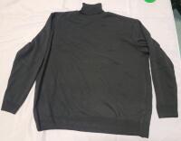 New Men's Size 5XL Manfinity Turtle Neck Sweater , Black .