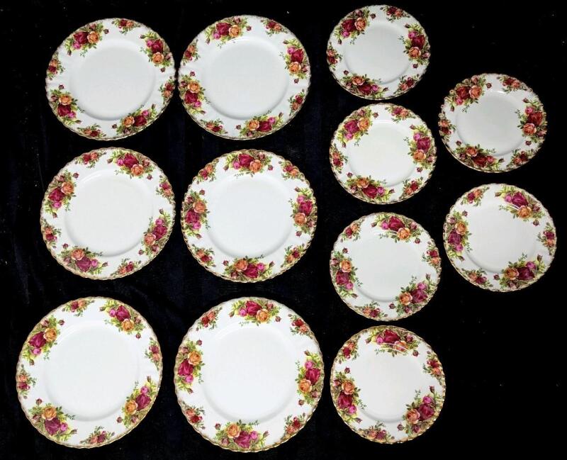 12 Vintage ROYAL ALBERT Old Country Roses Plates, 6.4" - 8.15" Diameter, No Chips or Cracks, All Ring True