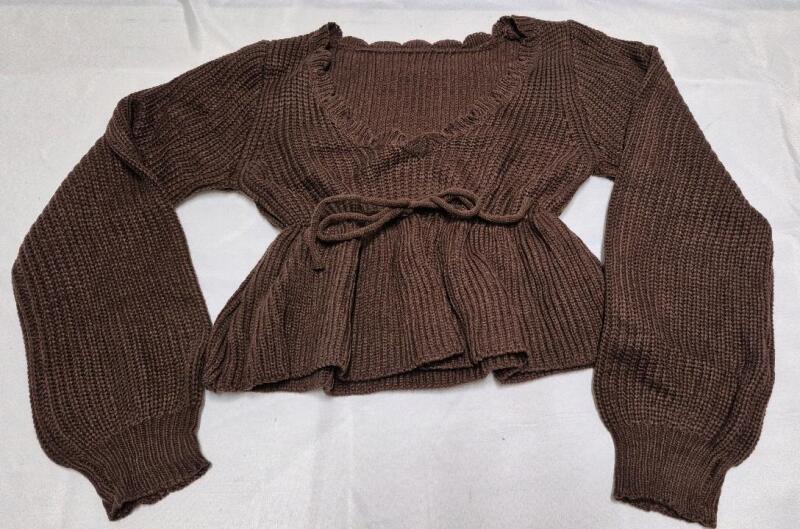New sz Small Women's Sweater