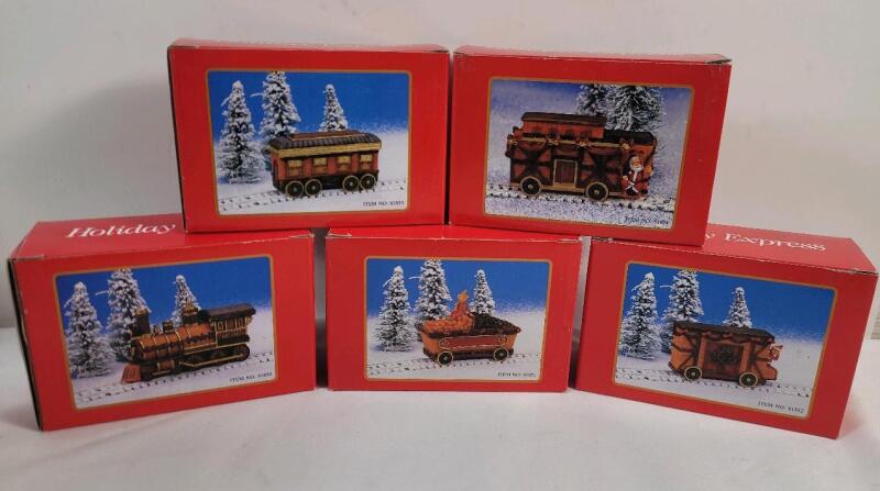 Vintage Holiday Express Santa Christmas Train Holiday Home Decor , Set of 5 - Complete. Boxes measure 5.5"&times;2 &frac14;"&times;3 ⅝"