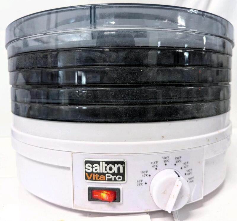 SALTON VitaPro Food Dehydrator, Model DH1454, 5 Trays. Tested For Power