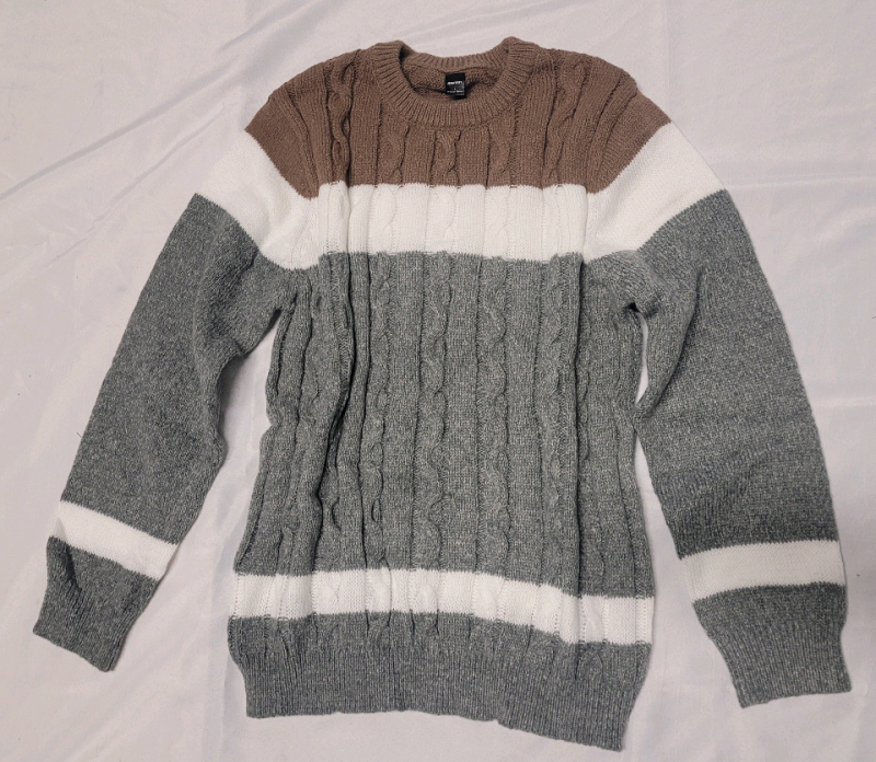 New Men's Size L Manfinity Crew Neck Cable Knot Sweater .