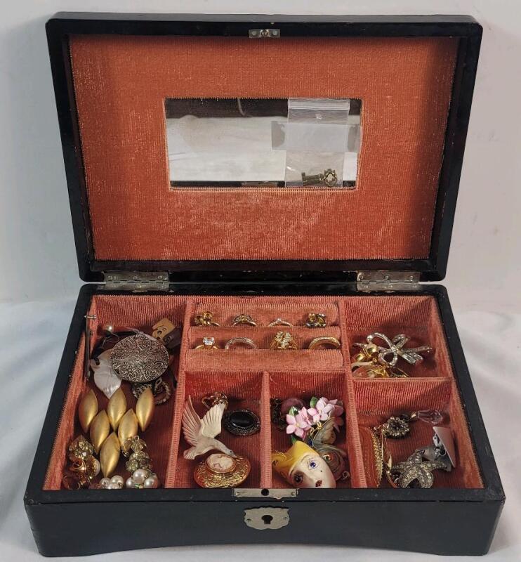 Cintage Japanese Hand Painted Lacquered Jewelry Box w/Assorted Jewelry & Key . Box measures 10"&times;2 &frac34;"&times;7"