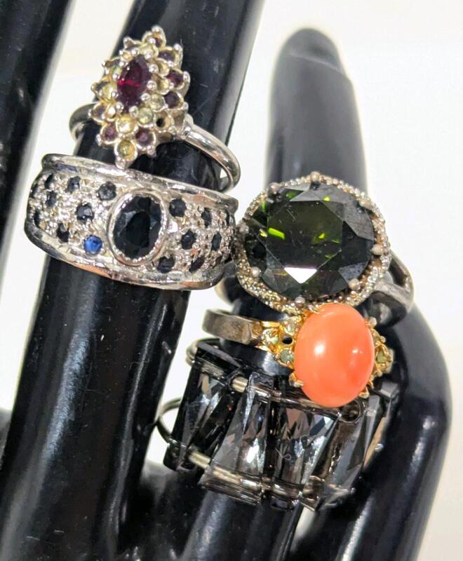 5 Vintage Rings Size 5,6,7,8 : Includes Stamped 18K GF Star, Stamped Spain + More (Stones Missing in GF Ring)