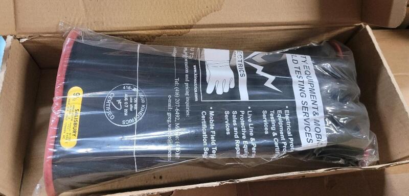 As New - Honeywell Salisbury D120 Type 1 Class 2 Electriflex Lineman Gloves , 17000Volt AC . Size 9&frac12; . Expire Aug14/2014