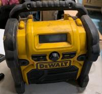 DEWALT 20V/18V/12V MAX Compact Corded/Cordless Worksite Radio