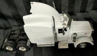 Piterbuilt Direcast Model Truck. 10" Long.