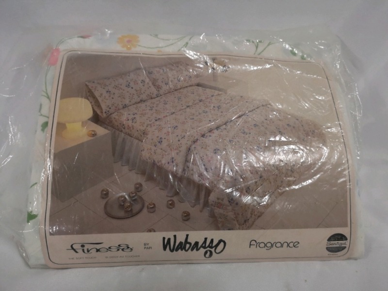 New Old Stock Twin Sheet Set by Wabasso - Floral pattern