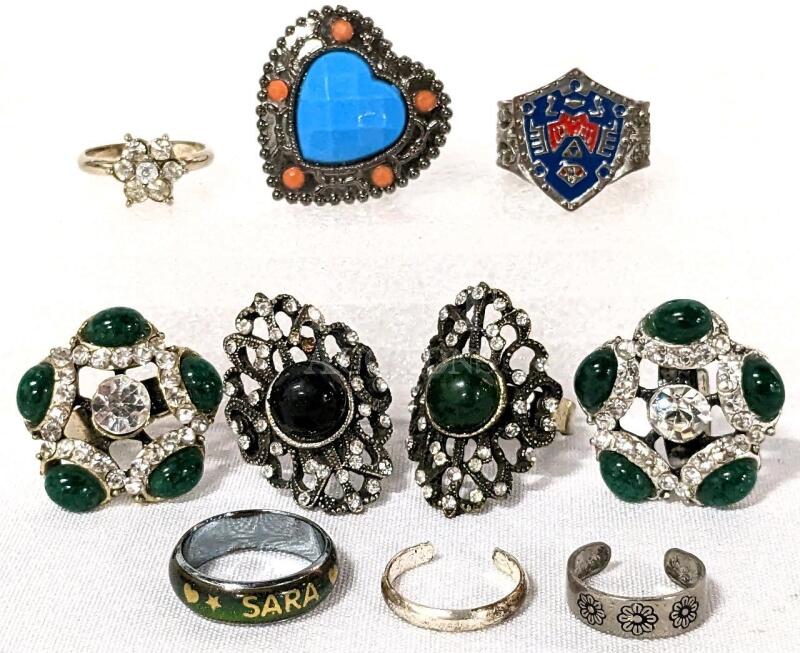 10 Vintage to Newer Costume Jewelry Rings