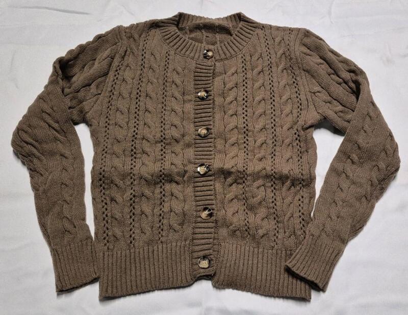 New Sz Medium Women's Sweater