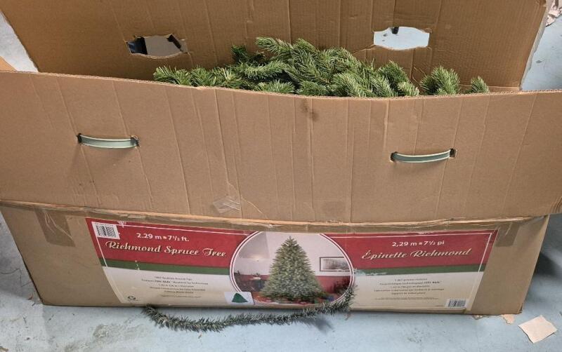 As Is 7.5 Ft Richmond Spruce Tree Artificial Tree NO Base