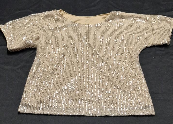 New sz Medium Women's Sequin Top