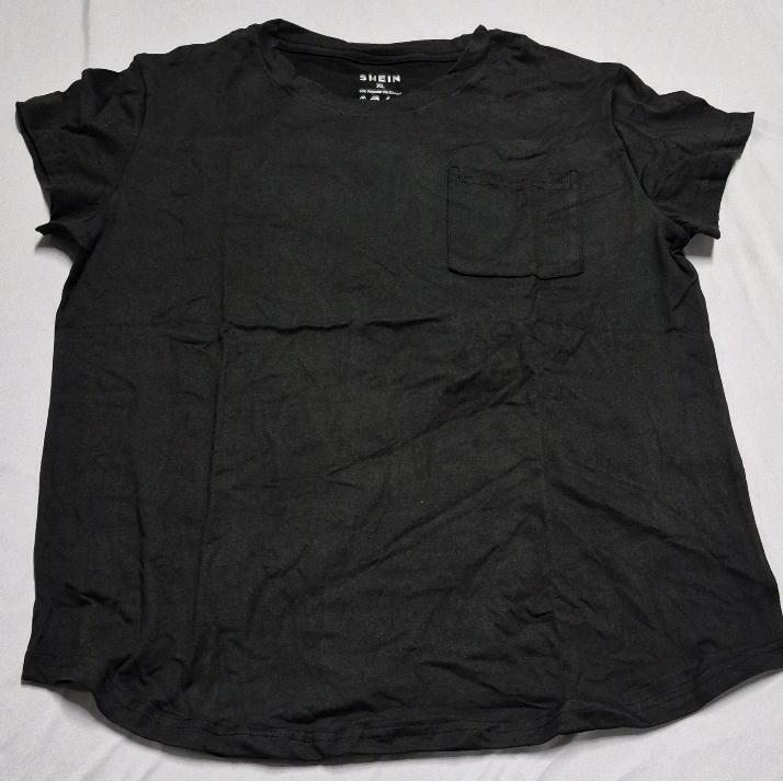 New sz XL Women's T-Shirt with Front Pocket