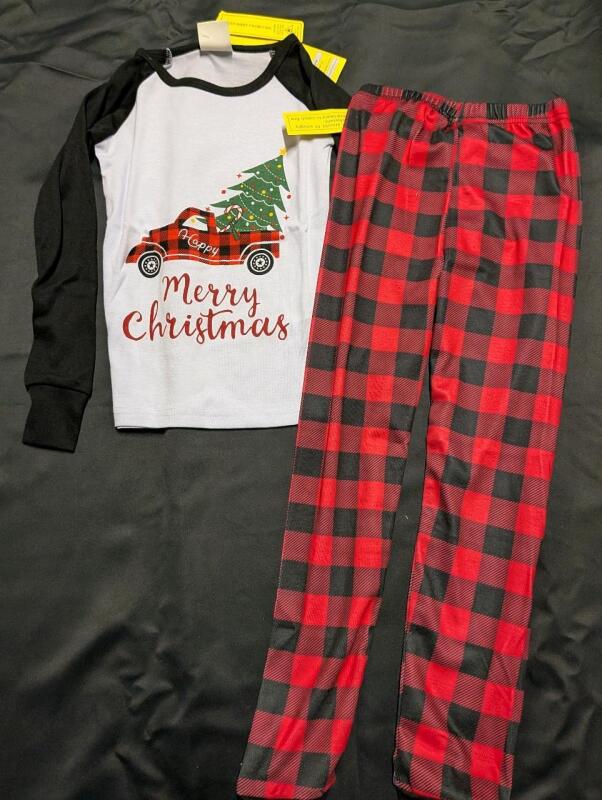 New Size 7Y Children's Pajamas Set.
