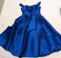 New Size Large Women's Zibber Back Dress.