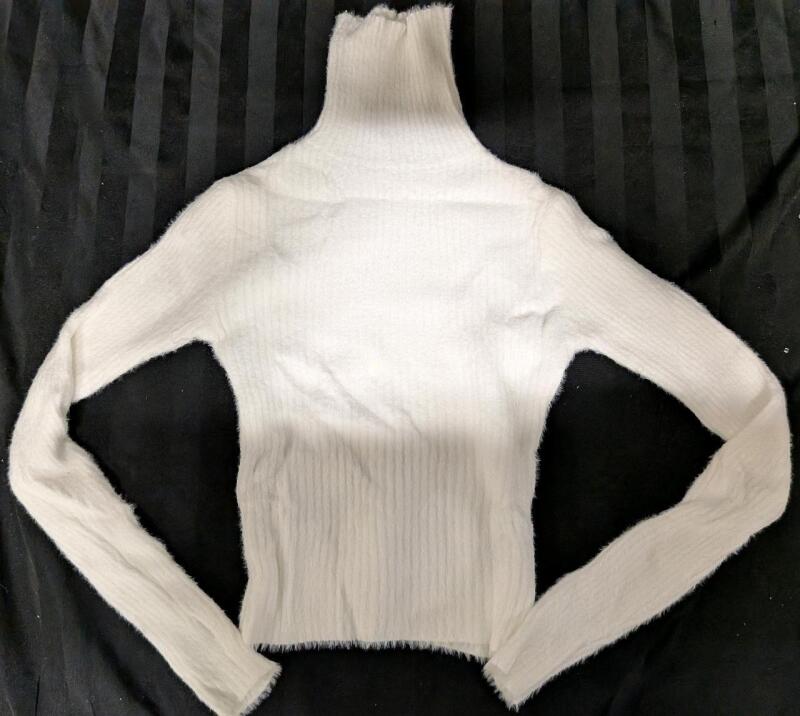 New Woman's Medium Long Sleeved Turtle Neck Sweater