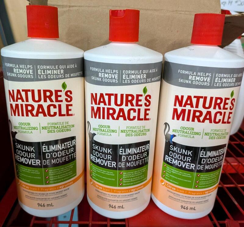 3 New Nature's Miracle Skunk Odor Remover. 946ml Retails for $17 Each ($51 Total)