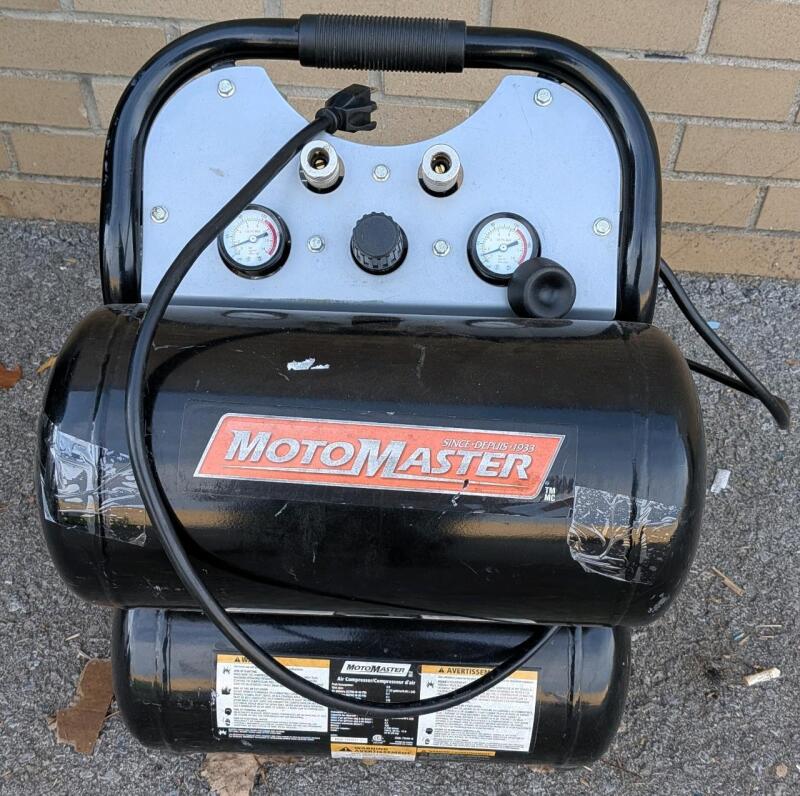 [Excellent Working Condition] MotoMaster 5 Gallon Twin-Stack Air Compressor. If New Retails for $250