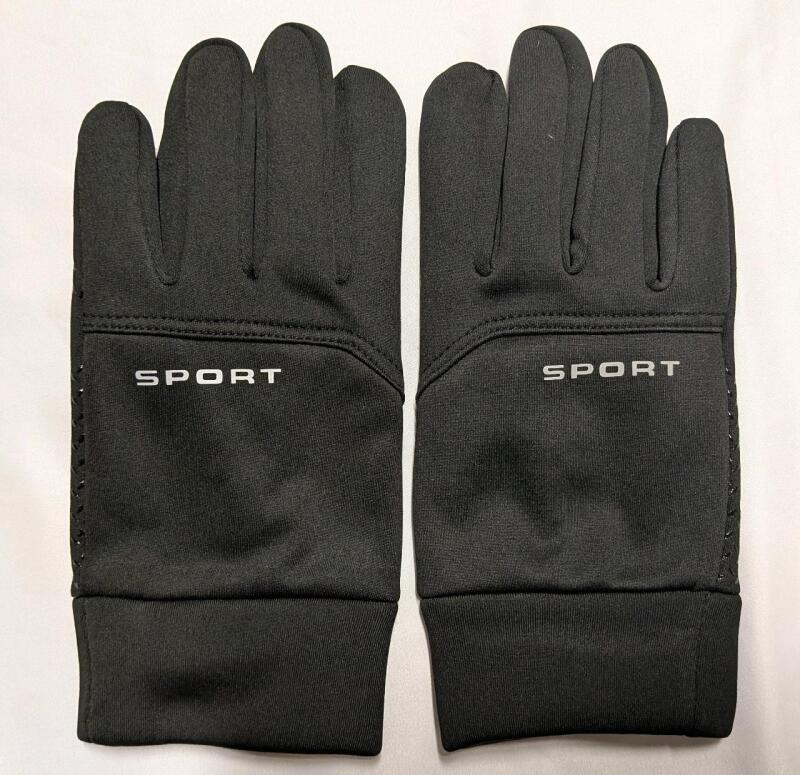 New Appears to be Medium/Large Sport Gloves.