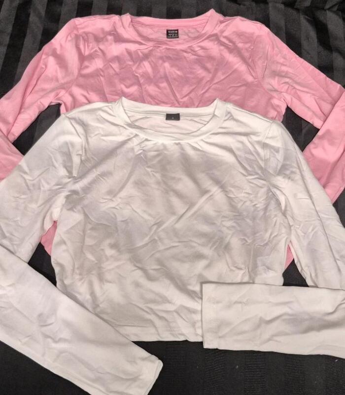 2 New sz Small Women's Long Sleeve Crop Tops