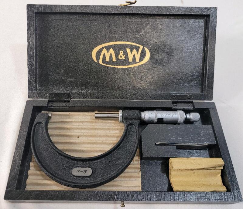Vintage Moore & Wright 1-2&rdquo; 966B Micrometer in Original Box .