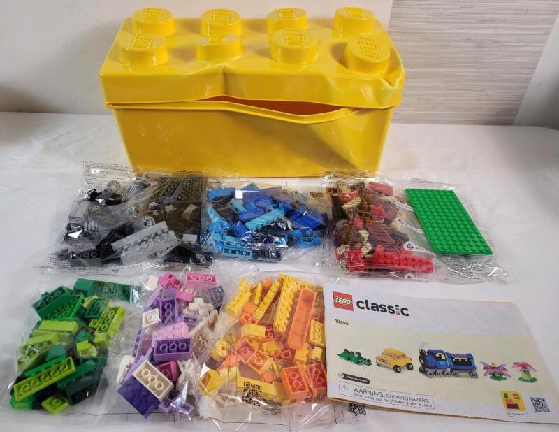 LEGO Classic #10696 Medium Creative Brick Box Building Kit, 484-pc . All Bags Sealed (1 bag as sight rip) , Bend to Box Top & Side