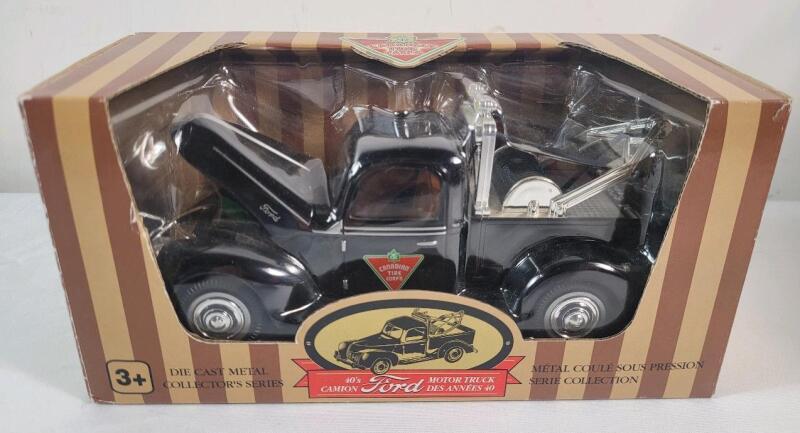 Golden Wheel Canadian Tire 1940 Ford Motor Truck Die Cast Model . 1:24 Scale